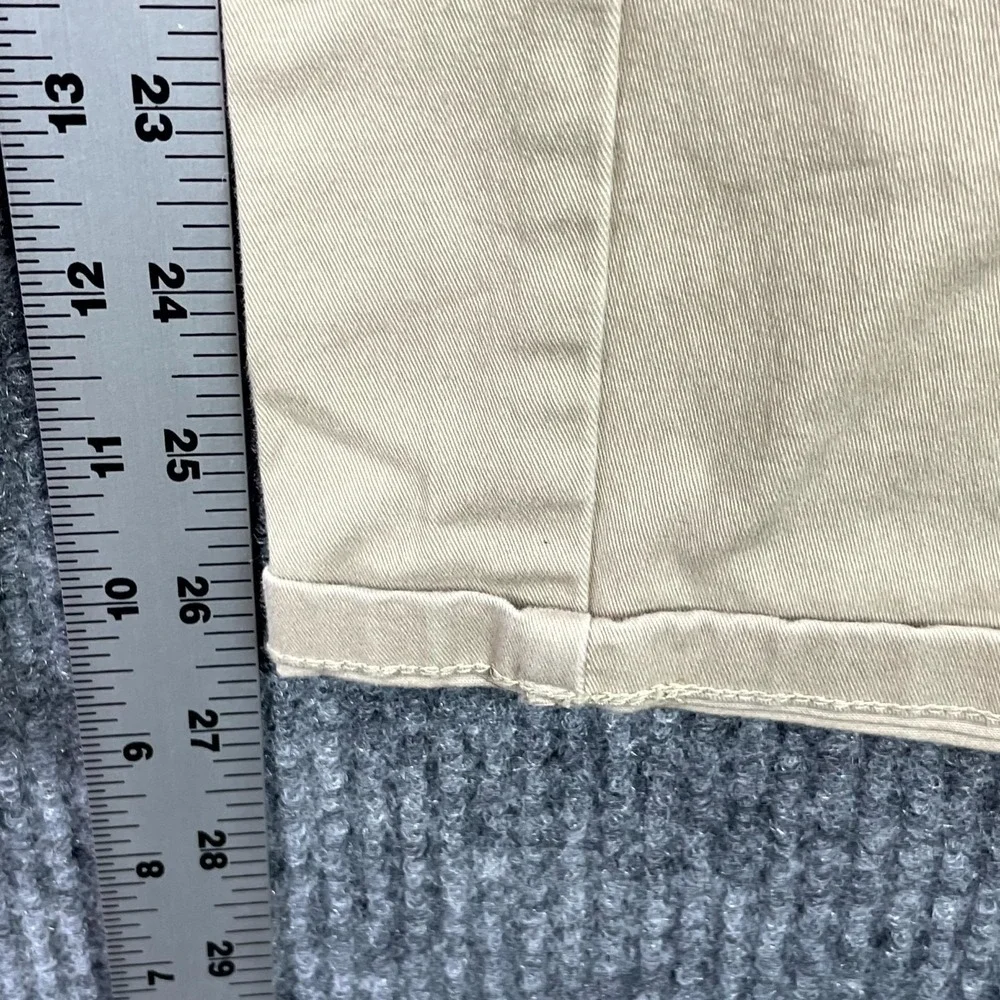 Tommy Hilfiger Chino Pants Mens 43x27* Flat Front Minimalist Everyday Wear Skate